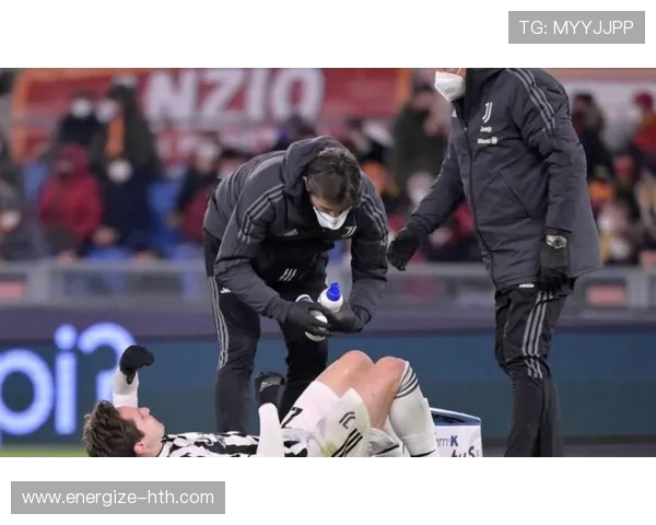 足球球星突遇生理需求紧急状况赛场奔波急找厕所背后故事揭秘